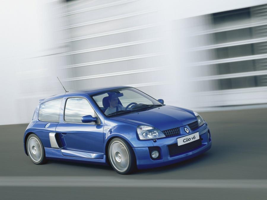  Renault Clio V6 2003 года  (фото 23 из 30)